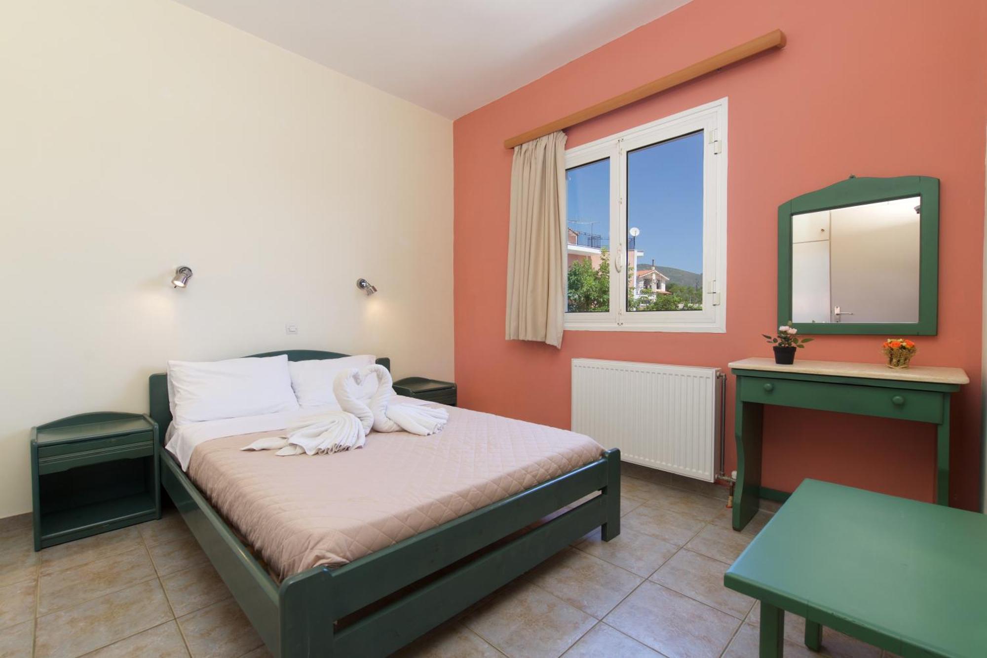 Theodora Studios & Apartments Skala  Экстерьер фото