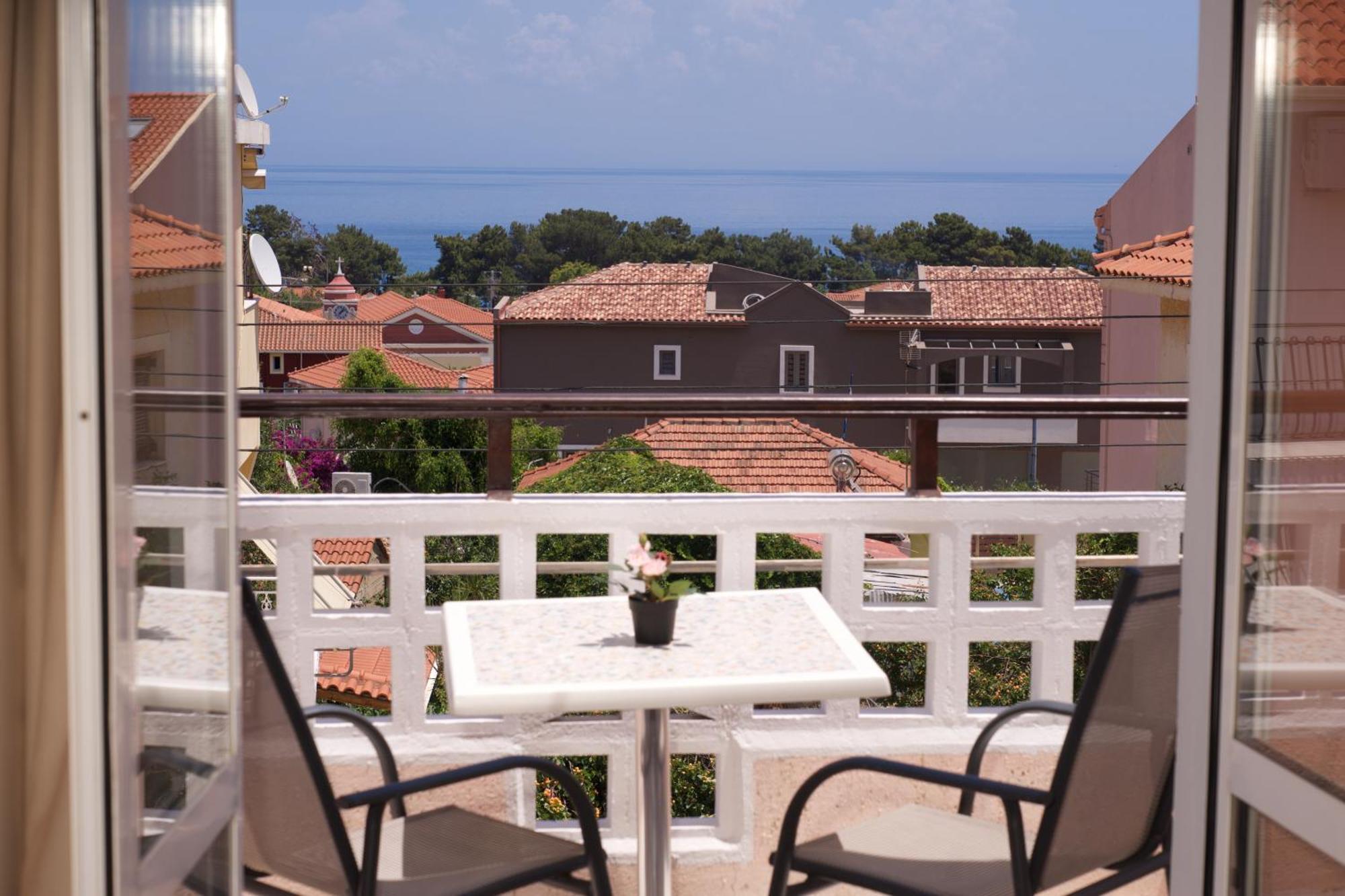 Theodora Studios & Apartments Skala  Экстерьер фото