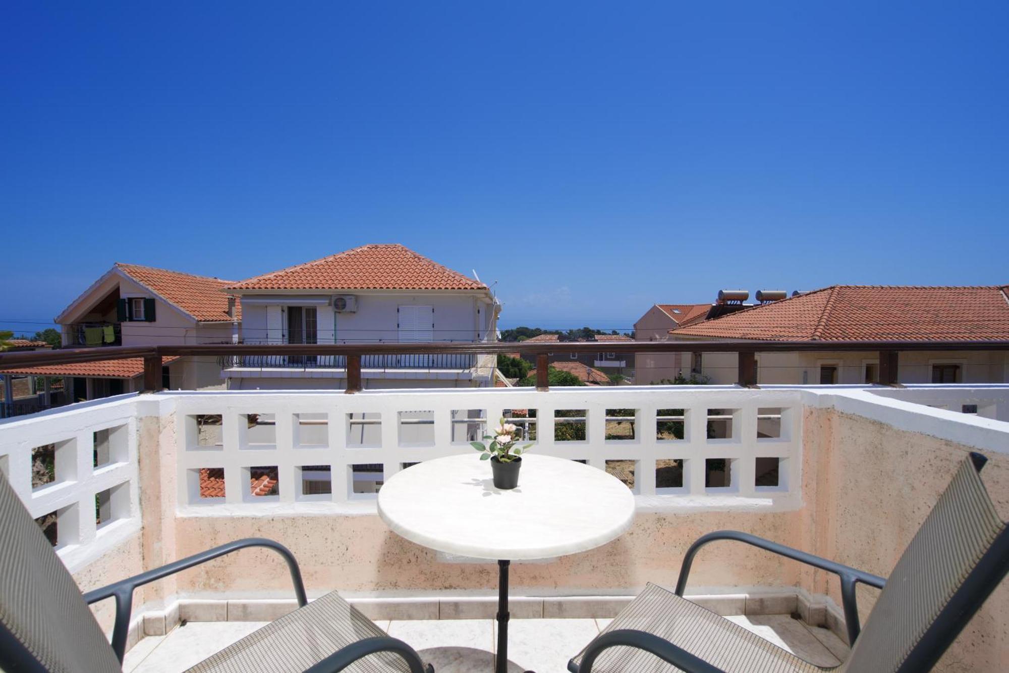 Theodora Studios & Apartments Skala  Экстерьер фото